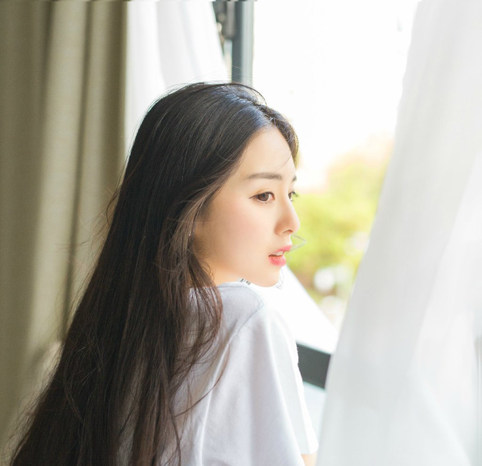 “出事儿了？”副统领眉头一皱，对于同龄的话没有任何怀疑，因为他很清楚，自家这位统领的嗅觉甚至比许多野兽都敏锐。